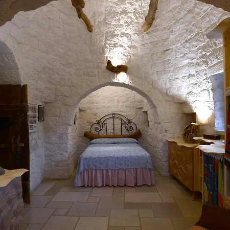 Trulli La Gufa * Ostuni