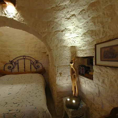 Trulli La Gufa * Ostuni